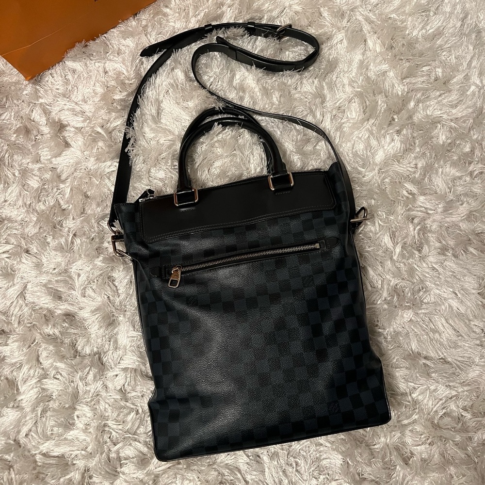 Authentic Louis Vuitton Damier Cobalt Tote - Picture 2 of 9